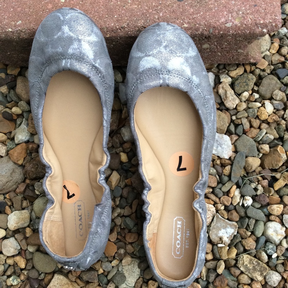 Coach flats